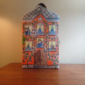 Vintage Madeline Doll Travel Trunk Wardrobe House in Paris Eden 1999